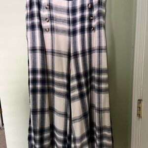 American Eagle Outfitters Navy and Cream Plaid Pants